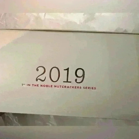 Hallmark 1st in Noble Nutcracker Series Prince of The Forest 2019 NEW Ornament - Picture 4 of 7